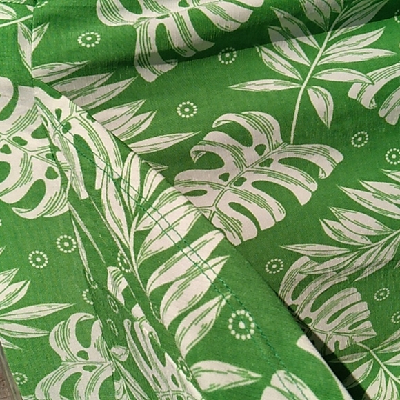 Nwt Kelly Green Print Skirt (1X) - Picture 10 of 10